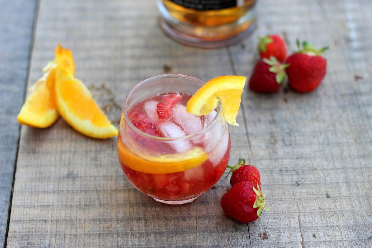 Strawberry Old-Fashioned - thewoodenskillet.com #cocktail #whiskey