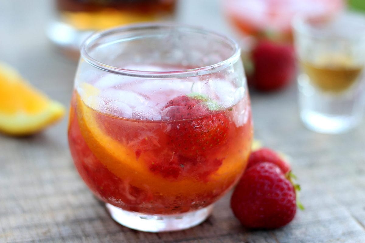 Strawberry Old-Fashioned - thewoodenskillet.com #cocktail #whiskey