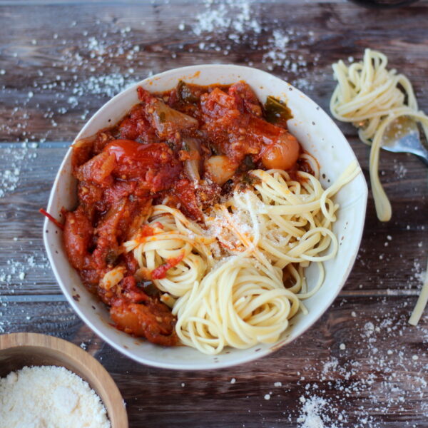 Chunky Roasted Tomato Sauce + Noodles - thewoodenskillet.com #pasta #marinara #spaghettisauce #homemade