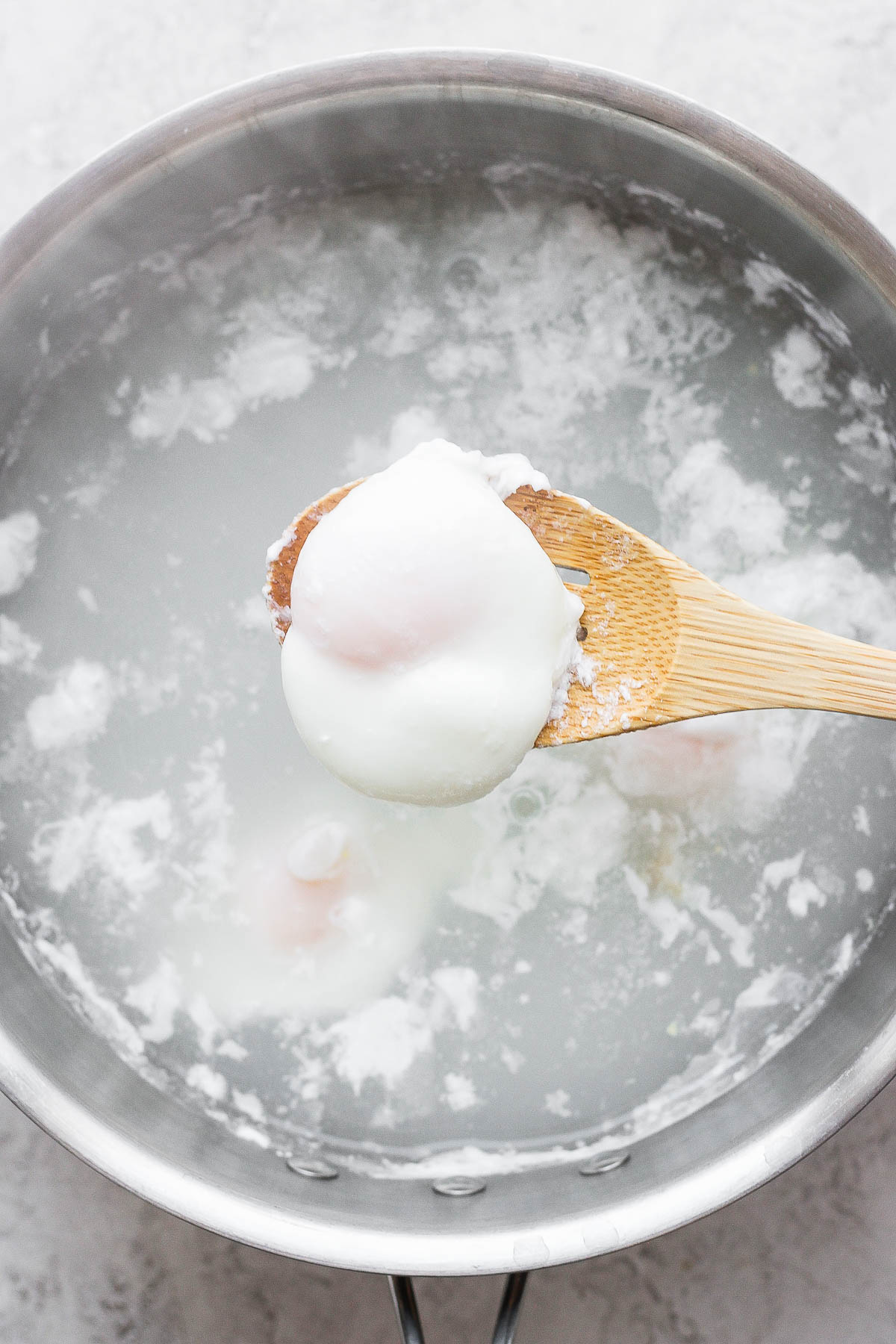 How To Make Eggs Benedict - The Wooden Skillet