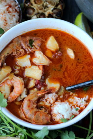 Buttery Brazilian Fish Stew - how to make moqueca. thewoodenskillet.com