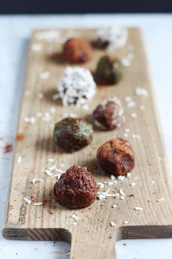 Easy Chocolate and Coconut Butter Energy Balls