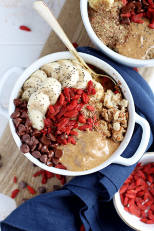 Oatmeal Superfood Breakfast Bowl - a quick and easy breakfast recipe that will keep you full all morning long! thewoodenskillet.com