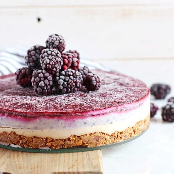 Blackberry Ginger Vegan Cheesecake - a creamy and delicious vegan cheesecake that everyone will love! thewoodenskillet.com