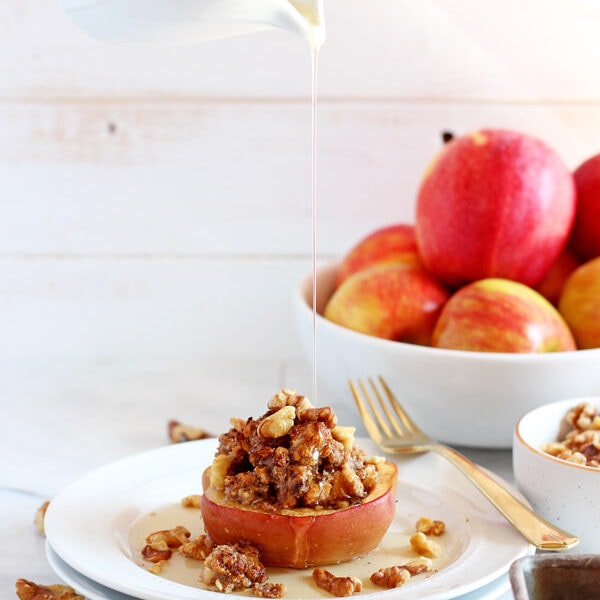 Vegan Twice Baked Maple Pecan Apples - a cute spin on twice baked potatoes, this delicious dessert is vegan, paleo and dairy free! thewoodenskillet.com