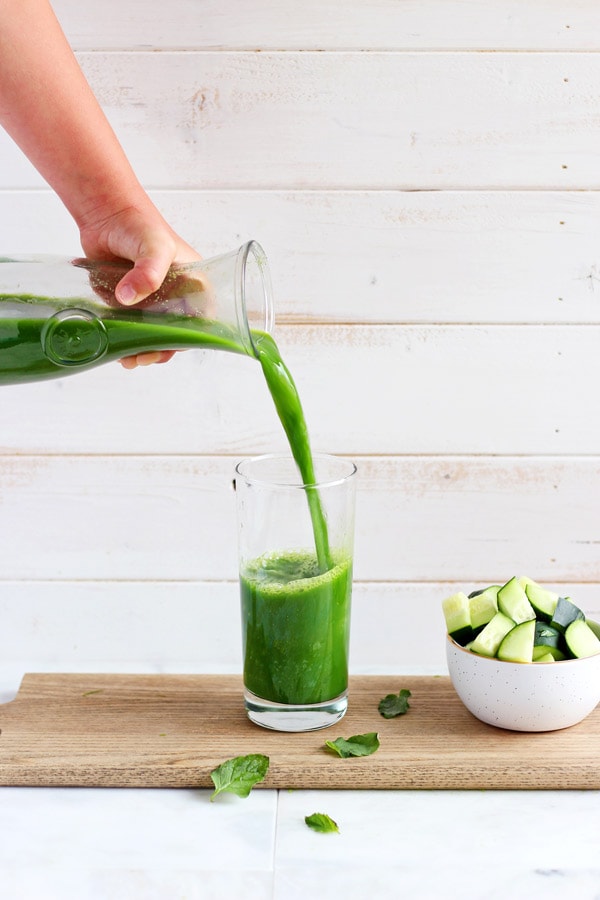Healthy Cucumber-Mint Morning Green Juice 