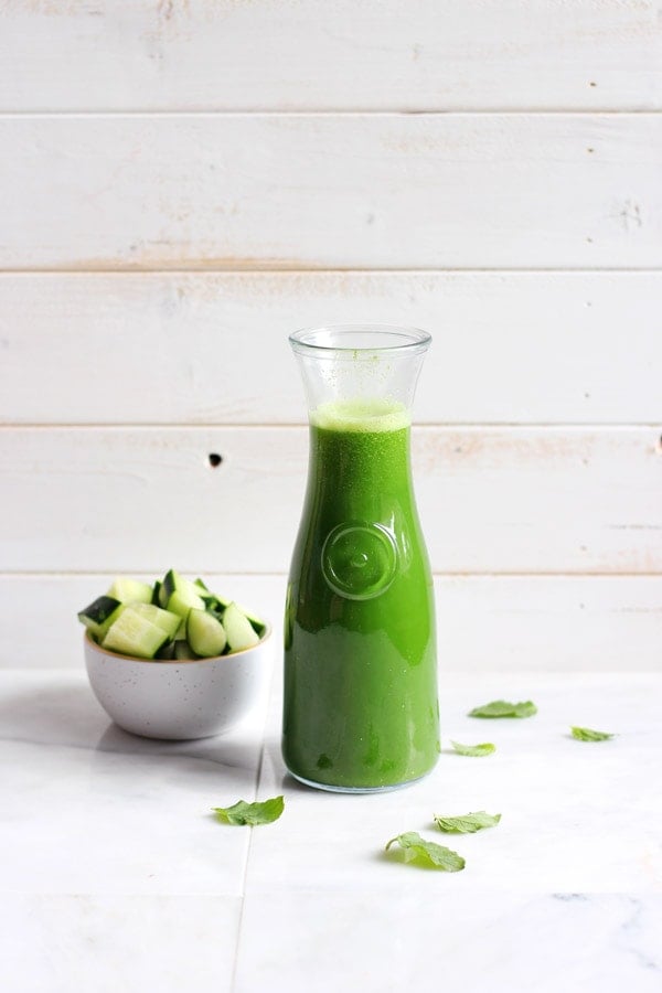 Healthy Cucumber-Mint Morning Green Juice