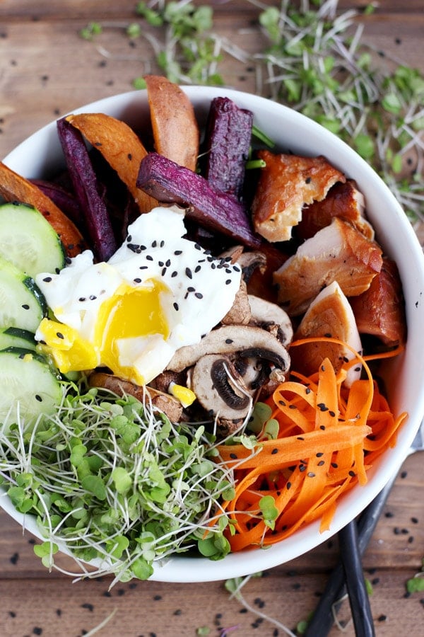 https://thewoodenskillet.com/wp-content/uploads/2017/10/Healthy-Autumn-Goddess-Bowl1.jpg