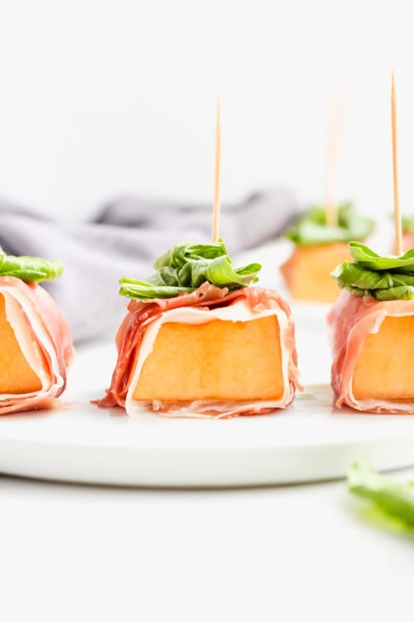 Prosciutto-Wrapped Melon with Basil 