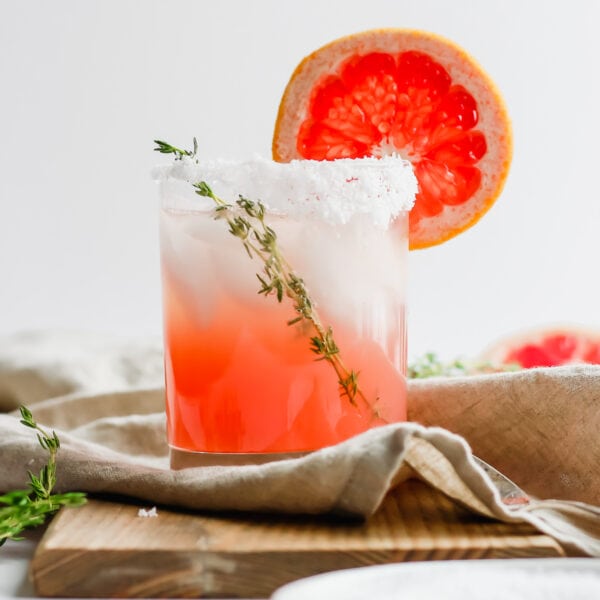 Citrus Paloma Mocktail with Thyme - a beautiful and simple mocktail (or cocktail) for New Year's, or any celebration! #whole30