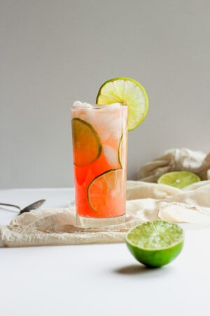 Refreshing Guava Lime Kombucha Mocktail - the light and delicious mocktail, perfect for any time of the year! #whole30 #mocktail