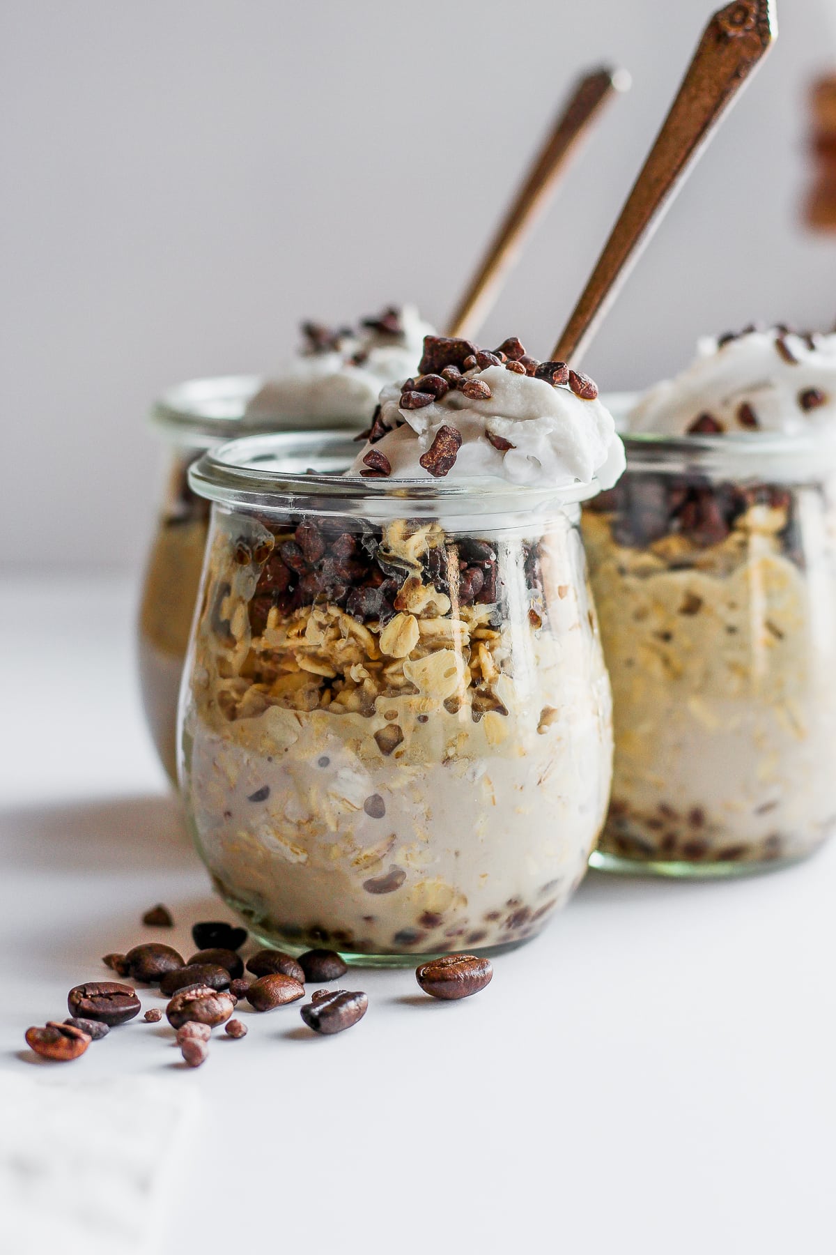 Quick and easy cold brew coffee overnight oats.