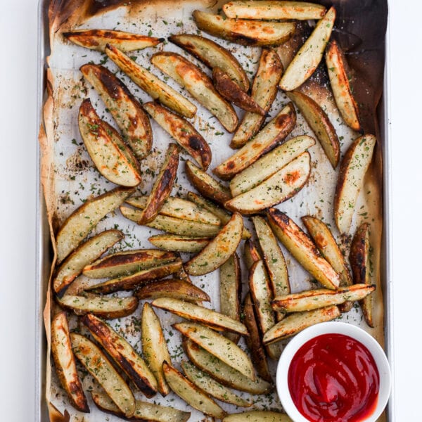 Perfectly Crispy Potato Wedges - the perfect addition to any meal! #whole30 #paleo