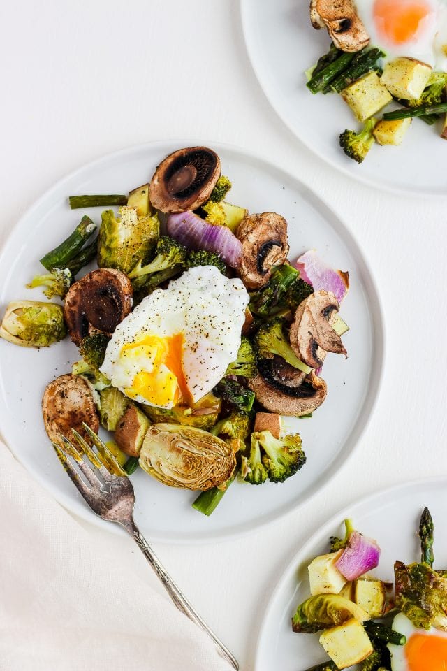 Weeknight Roasted Veggies with Poached Egg 