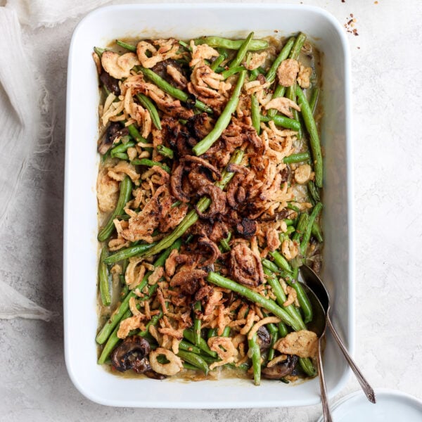Dairy-Free Green Bean Casserole - the classic holiday side dish made with dairy-free cream of mushroom soup! So delicious! #thanksgiving #christmas #greenbeancasserole #dairyfree