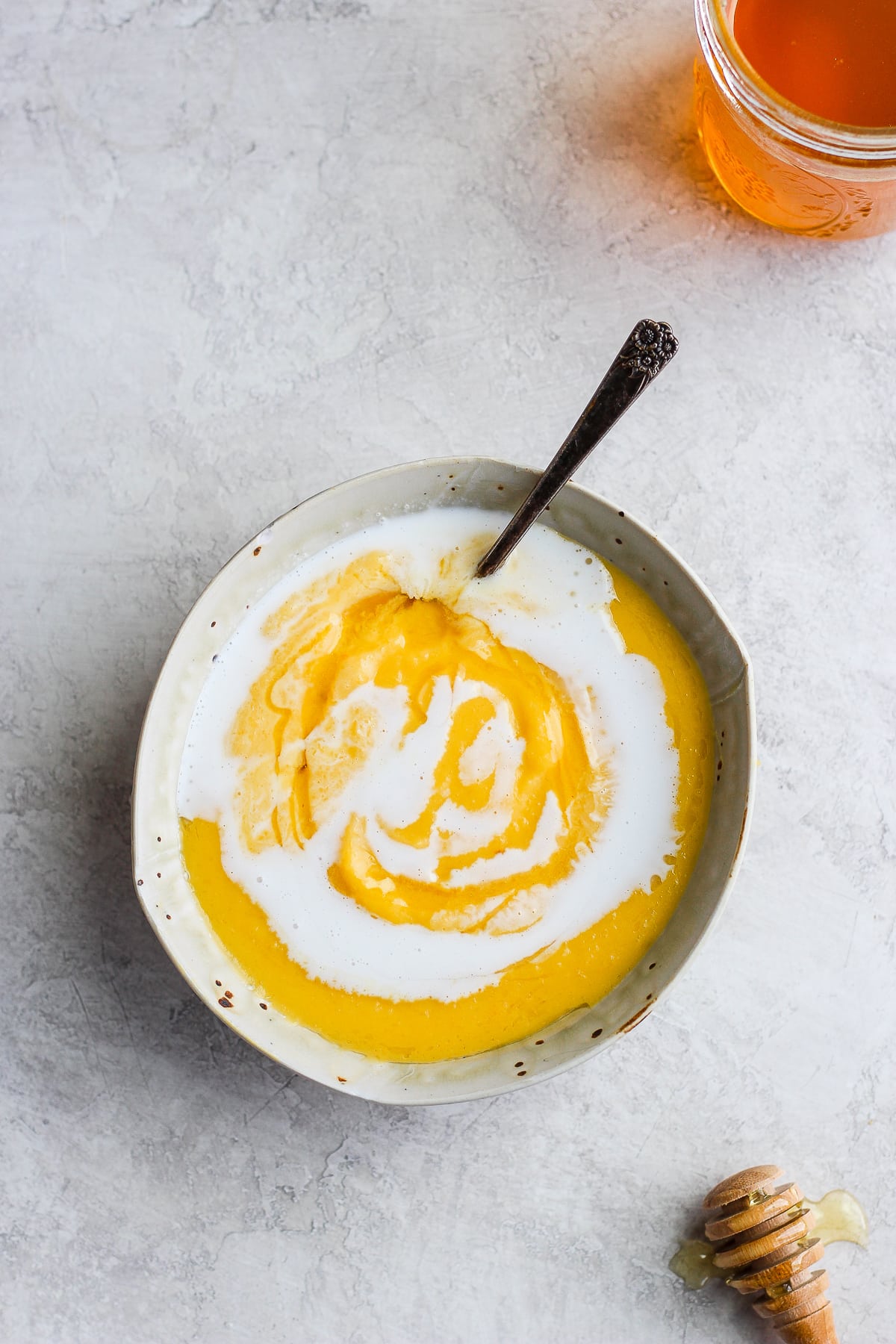 Super Creamy Homemade Pumpkin Soup 