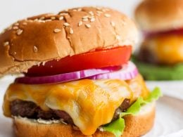 https://thewoodenskillet.com/wp-content/uploads/2020/06/how-to-grill-the-perfect-burger-10-260x195.jpg