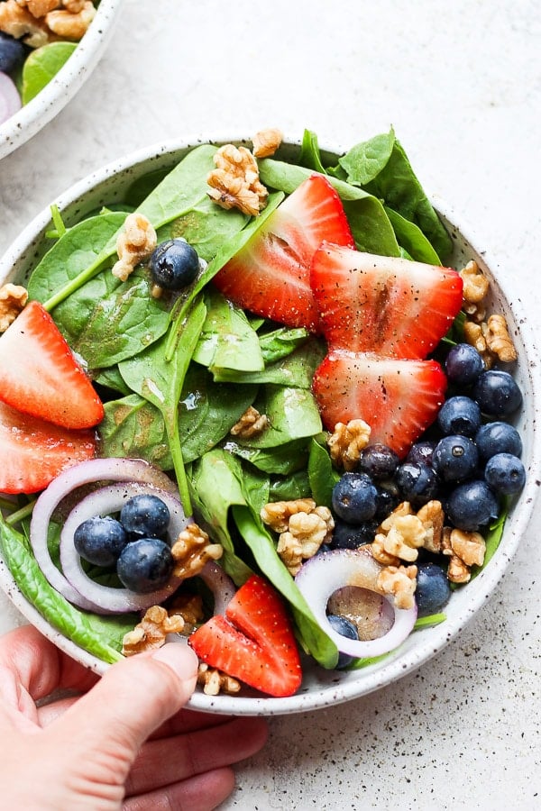 The best strawberry spinach salad recipe with balsamic dressing.