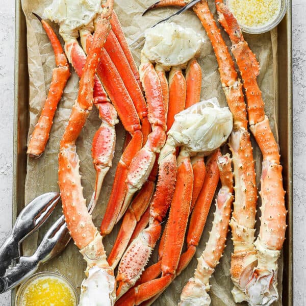 https://thewoodenskillet.com/wp-content/uploads/2021/02/baked-crab-legs-how-to-cook-crab-legs-1-600x600.jpg