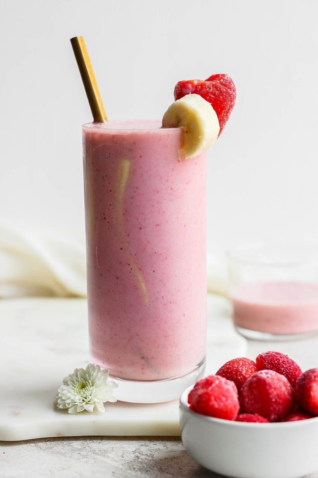 Strawberry Banana Adaptogen Smoothie! - Abra's Kitchen