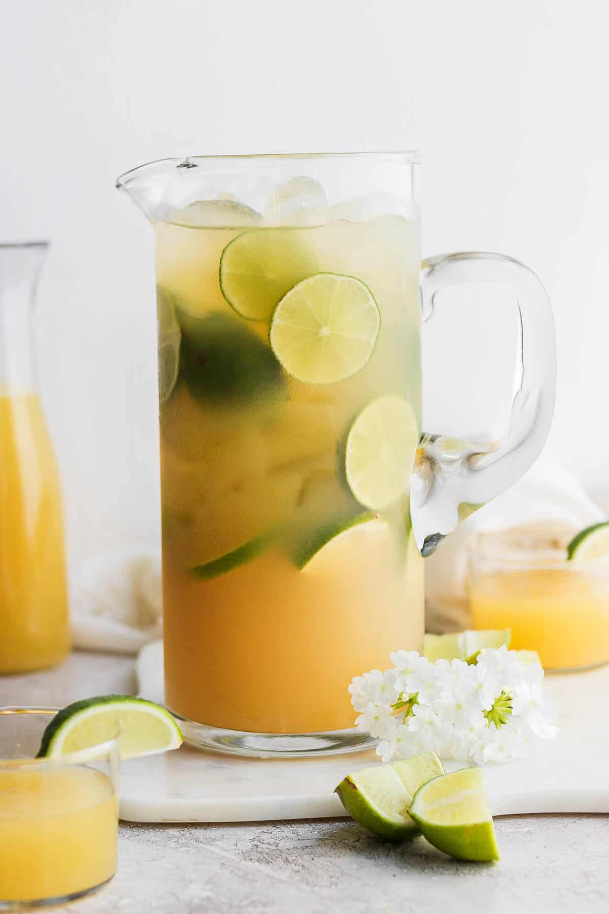 https://thewoodenskillet.com/wp-content/uploads/2021/06/pitcher-margarita-recipe-6.jpg