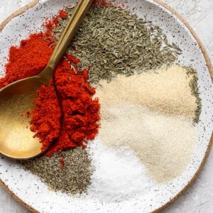 The best recipe for a simple chicken seasoning.