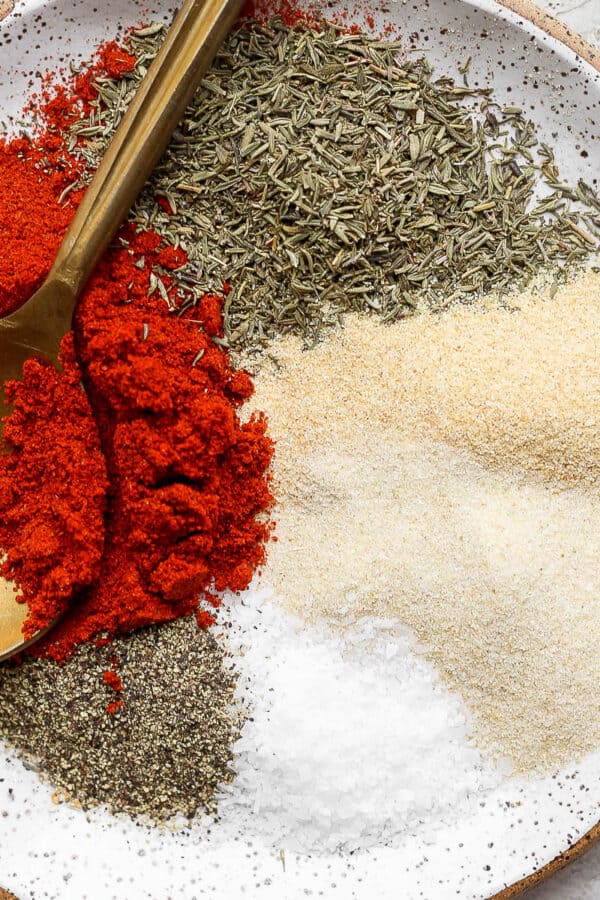 The best recipe for a simple chicken seasoning.