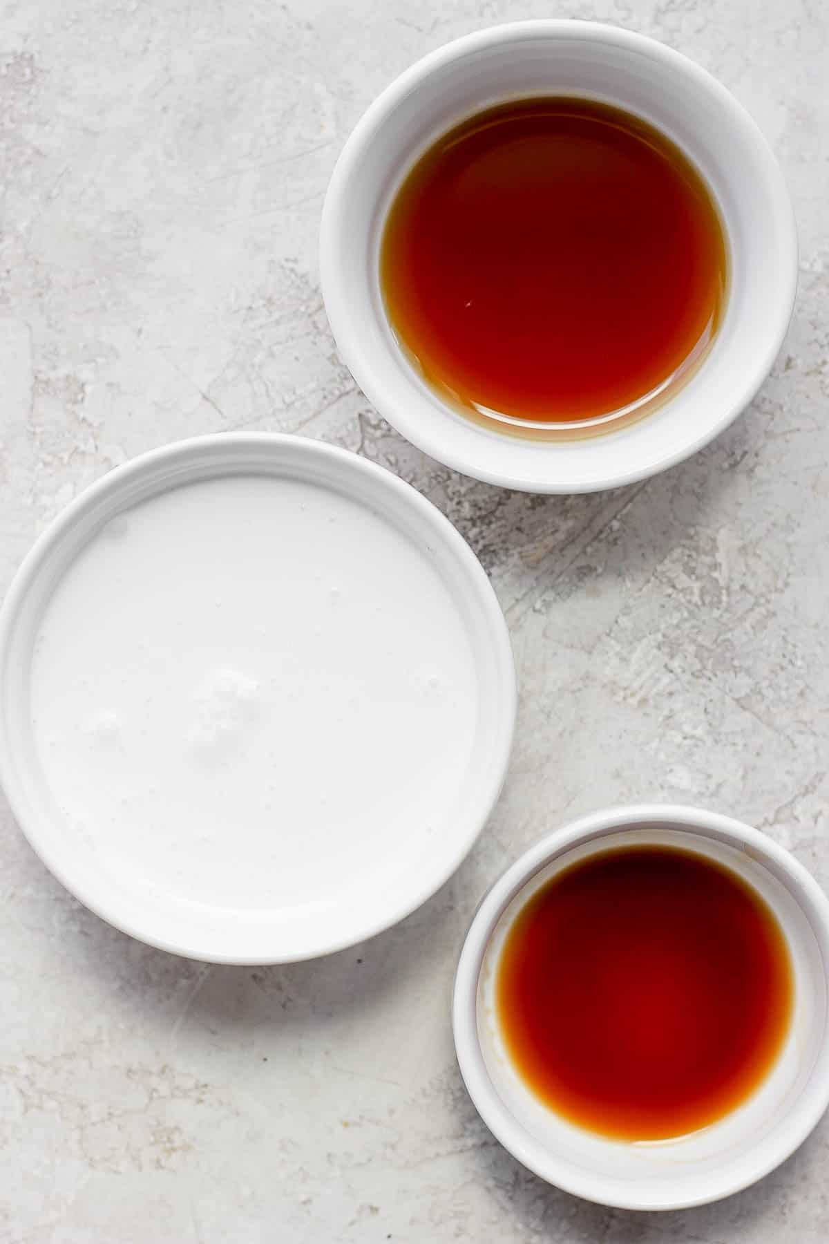 Vanilla sweet cream ingredients in bowls.