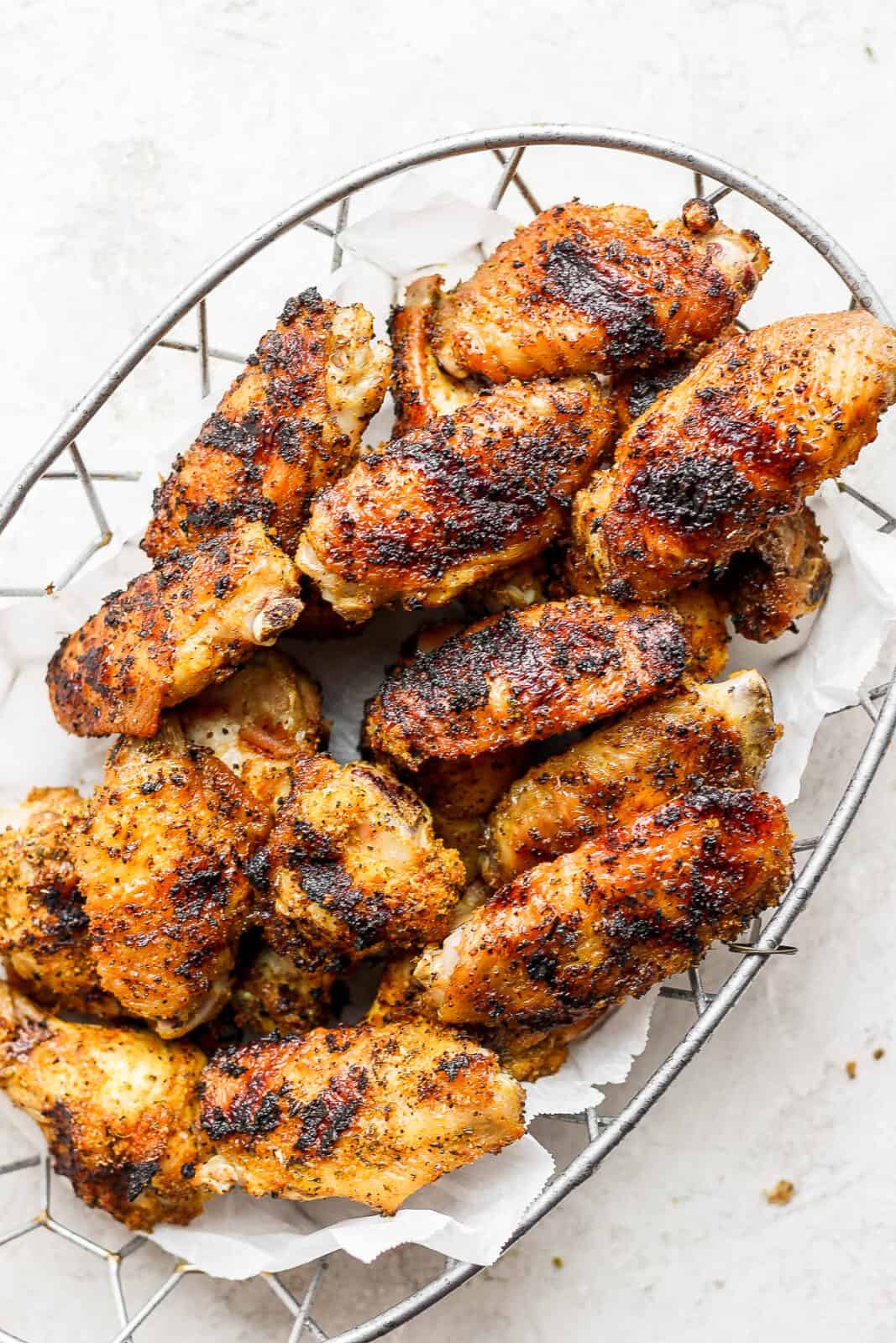 Basket of grilled chicken wings. 