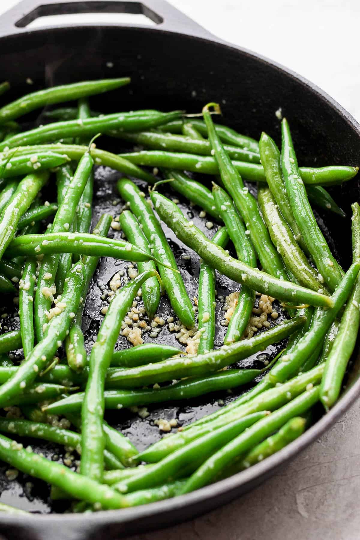 Garlic Green Beans - The Wooden Skillet