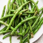 Plate of air fryer green beans.