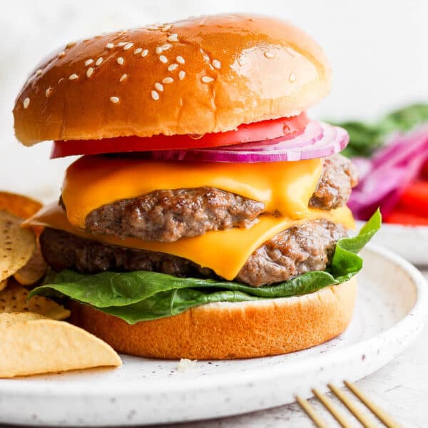 https://thewoodenskillet.com/wp-content/uploads/2022/05/butter-burger-recipe-1-600x600.jpg