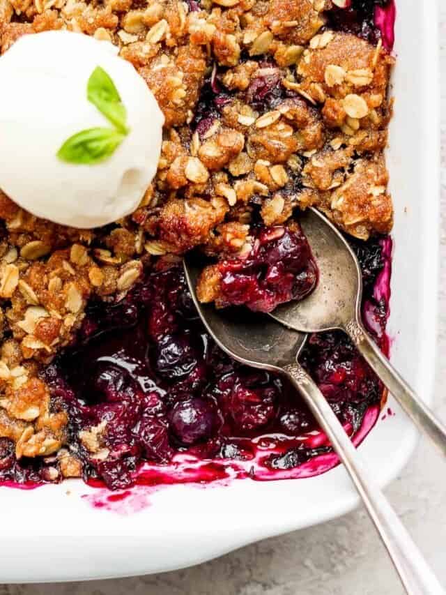 Easy Blueberry Crisp Story