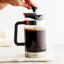 https://thewoodenskillet.com/wp-content/uploads/2022/08/how-to-use-a-french-press-coffee-maker-1-225x225.jpg