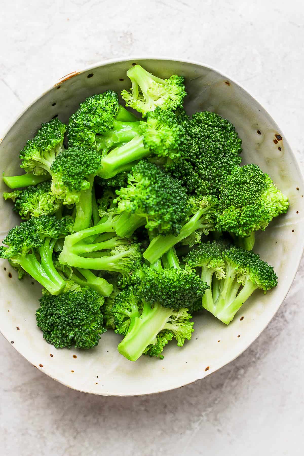 Steaming Fresh or Frozen Broccoli in the Microwave