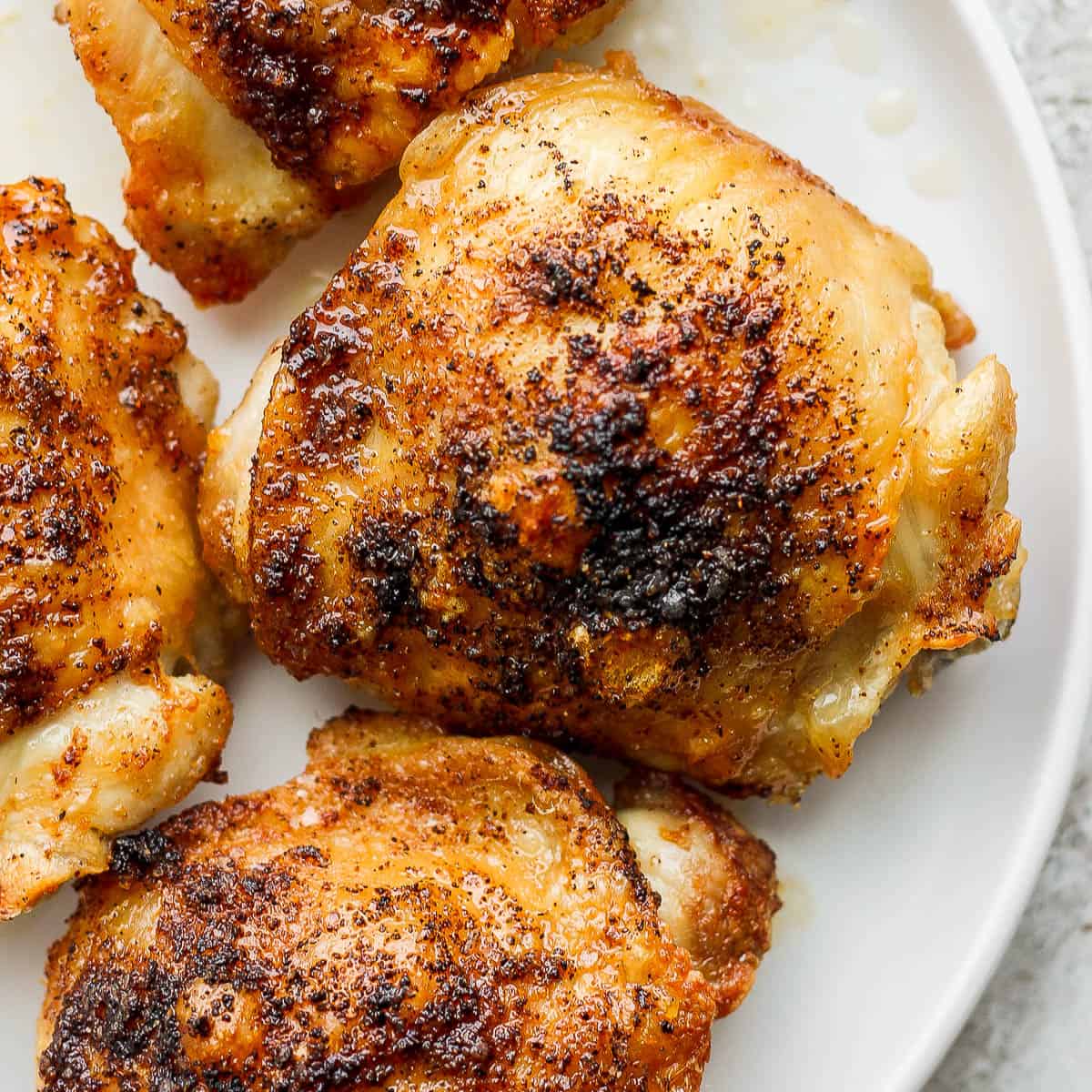 30 Minute Dinners: The Best Crispy Air-Fryer Chicken Thighs