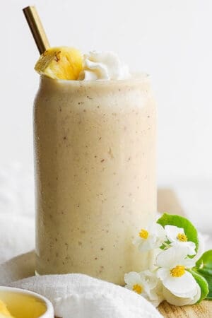 A creamy pineapple smoothie recipe.