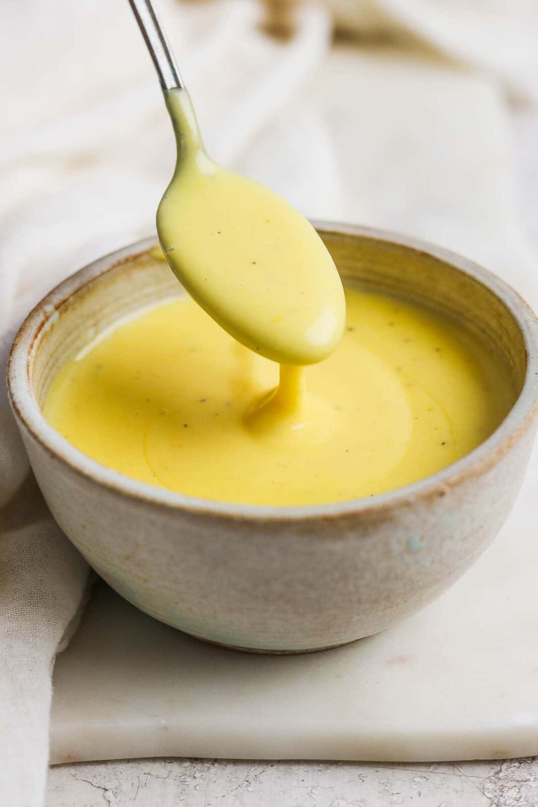 How to Make Hollandaise Sauce - The Wooden Skillet