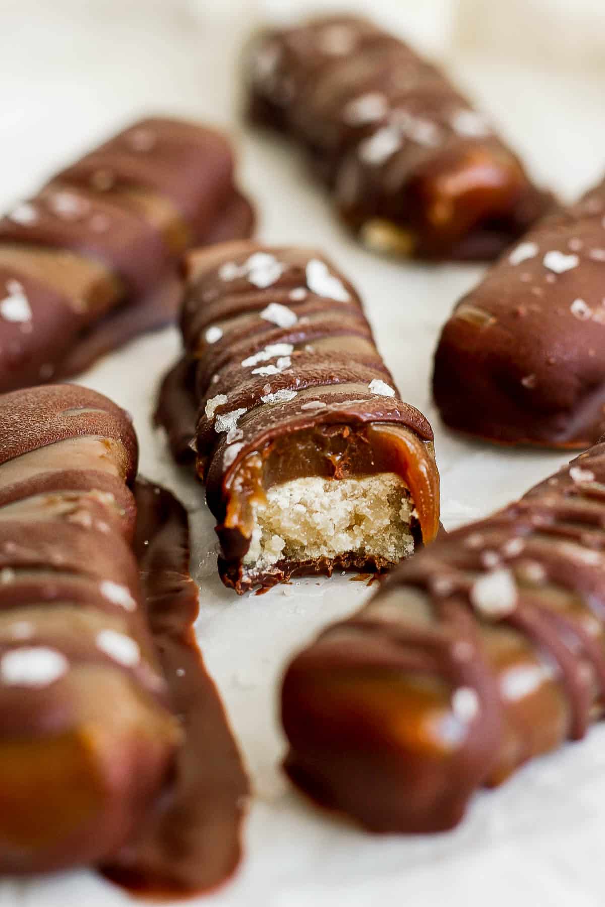 The best recipe for easy homemade twix bars.