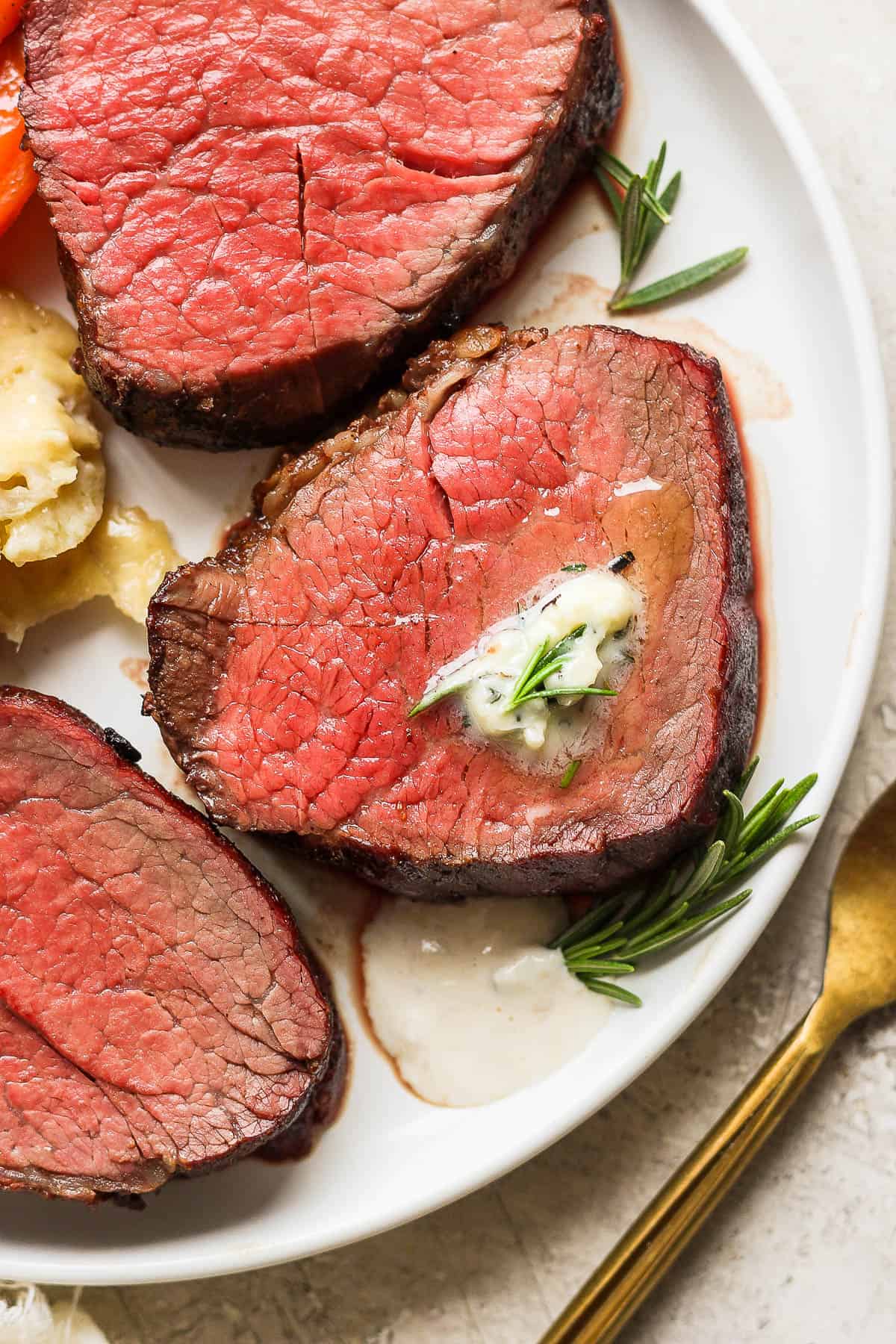 The best recipe for the perfect smoked beef tenderloin.