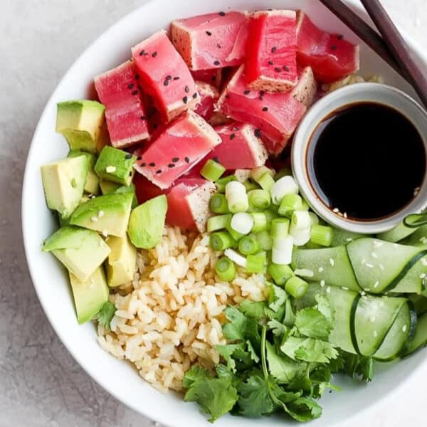 The best recipe for a simple tuna rice bowl.