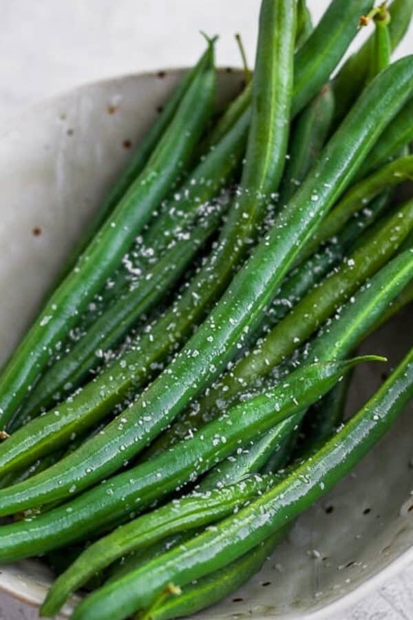 An easy recipe for steamed green beans.