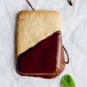 The best recipe for vegan shortbread cookies.