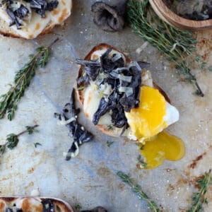 A recipe for creamy leeks with black trumpet mushrooms on toast.