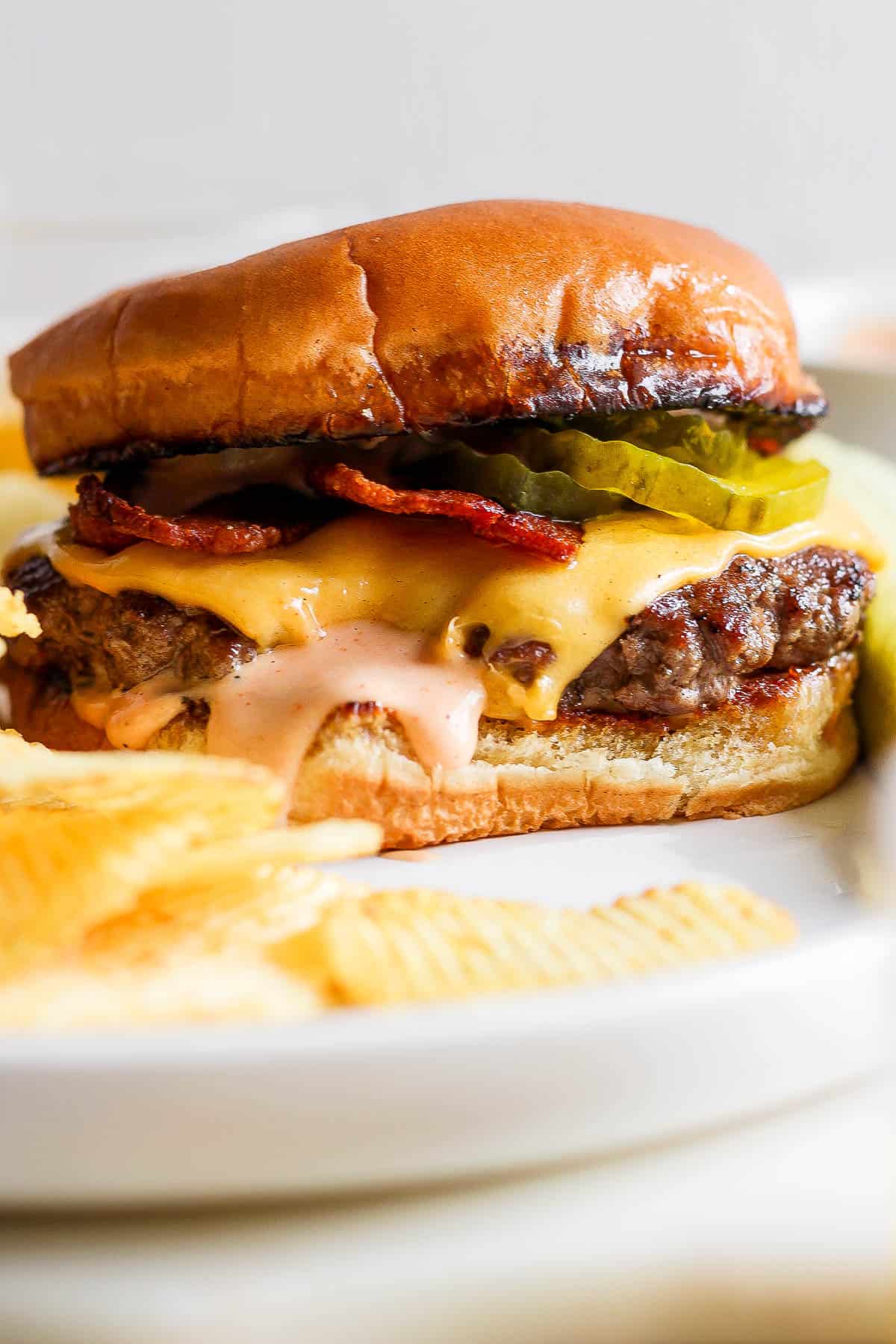 A recipe for the best smash burger.