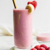 The best strawberry banana smoothie recipe.
