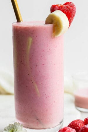 The best strawberry banana smoothie recipe.