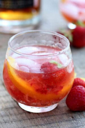 The best recipe for a strawberry old fashioned.