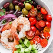 The best recipe for an easy Greek shrimp salad.