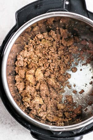 An easy way to make ground beef in the Instant Pot.